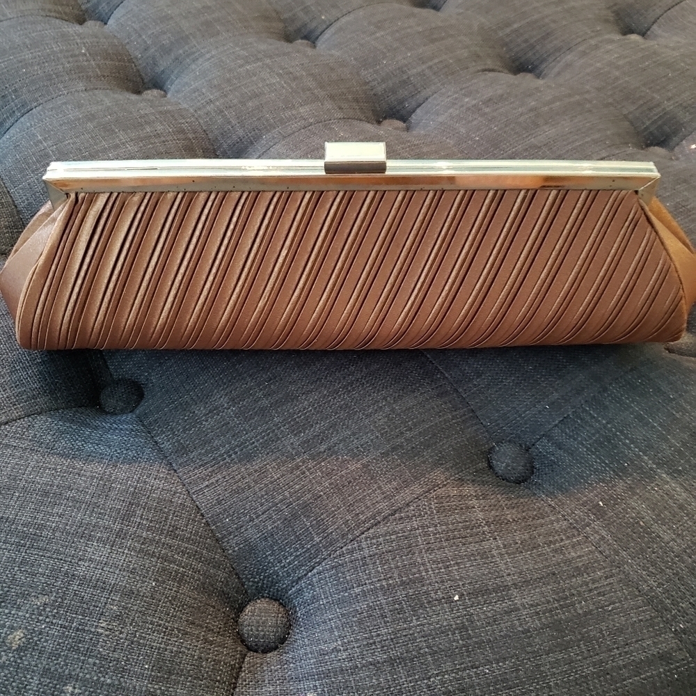 BROWN PLEATED SATIN CLUTCH - Picture 3 of 6
